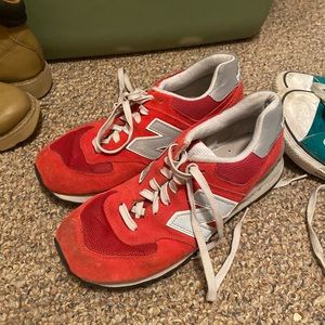 new balance red men’s 8 / womans 6